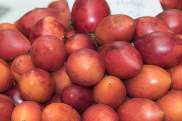 Tamarillo, Baumtomate auf dem Markt