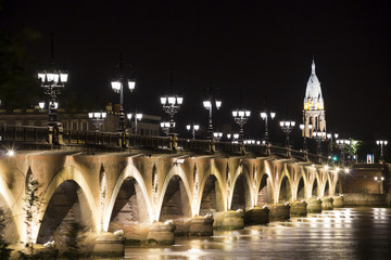 Fototapeta na wymiar Pont de Pierre, Bordeaux, France
