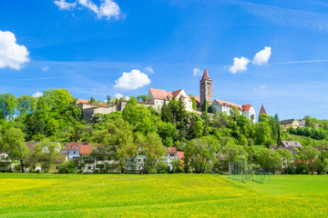 Fototapeta na wymiar Panorama zeigt den Ort Kastl im Lauterachtal