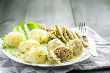 Meatballs in dill sauce