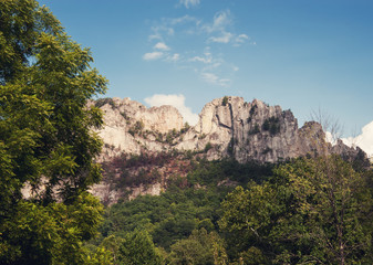 Fototapeta na wymiar A view of Seneca Rocks in West Virginia, a popular spot for hiking and climbing.