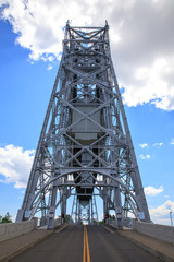 Obraz premium Aerial lift bridge in Duluth, Minnesota