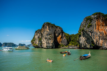 Fototapeta na wymiar Canoeing at Koh Hong IslandPhang-Nga, Thailand – December 30, 2015 : Tourist Canoeing Program at the famous island :- Koh Hong Phang-Nga Bay near Phuket, Andaman Sea.