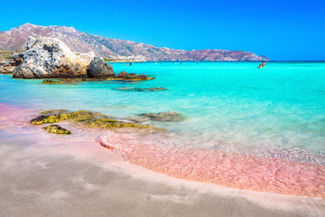 Tropical beach with turquoise water and red sand, in Elafonisi, Crete, Greece - obrazy, fototapety, plakaty