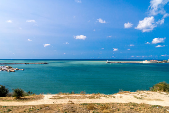 The sea gate into the Bay.