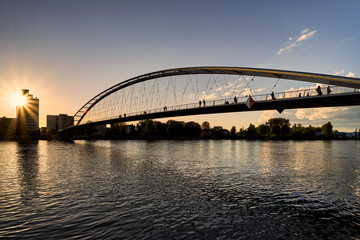 Fototapeta na wymiar Dreiländerbrücke in Weil am Rhein