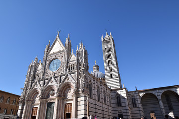 Fototapeta na wymiar Dom in Siena
