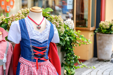tyrol traditional clothes