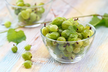 Ripe gooseberries in a bowl