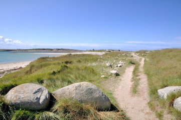Paysages et sentier côtier sur l'île Grande en Bretagne , Pleumeur-Bodou