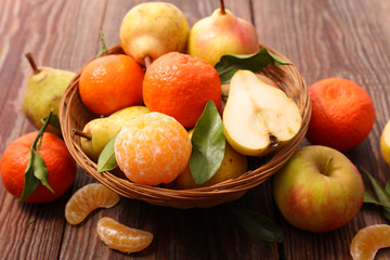 Naklejka na ściany i meble pear, apple and clementine