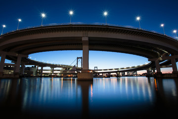 夜明けのレインボーブリッジ