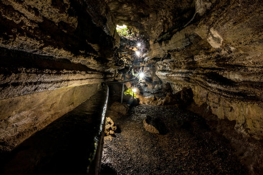 Lava-Tunnel beim El Chato Tortoise Reserve, Isla Santa Cruz