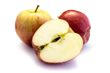 Äpfel Apfel 
isoliert freigestellt auf weißen Hintergrund, Freisteller

