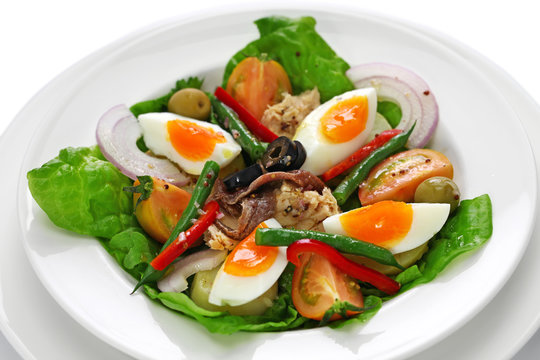 nicoise salad, french traditional cuisine