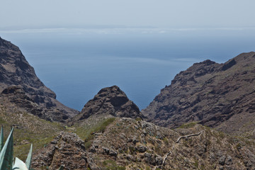 tropic mountaines rocks