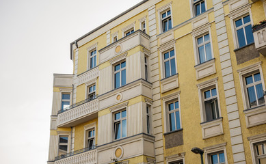 Obraz premium yellow and luxury corner house