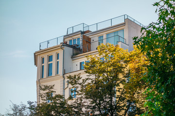 Fototapeta na wymiar luxury house with beautiful autumn trees