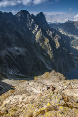 Tatry Wysokie. Szlak na Rysy. Widok na Mięguszowieckie Szczyty © Andrzej