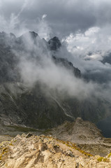 Tatry Wysokie, Bula pod Rysami. W tle Mięguszowieckie Szczyty © Andrzej