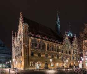 Fototapeta na wymiar Ulm bei Nacht