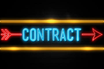 Obraz premium Contract - fluorescent Neon Sign on brickwall Front view