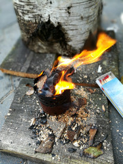 holzkocher in aktion