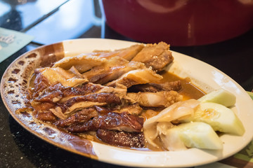 タイ料理： ローストダック