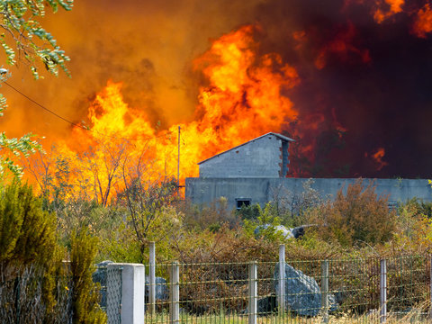a devastating fire in Croatia near Pristeg village