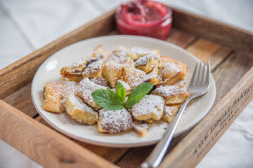 Kaiserschmarrn mit Zwetschgenröster 