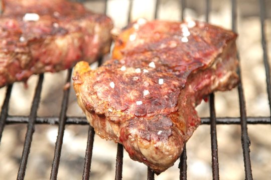 saftige Steaks / Rindfleisch / Gegrillt