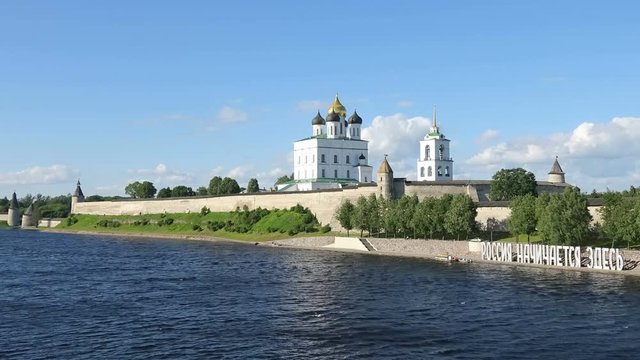 The&nbsp;Trinity Cathedral, Pskov Krom. Timelapse