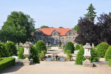 Fototapeta na wymiar Barocke Schlossgärten Blankenburg (Harz)
