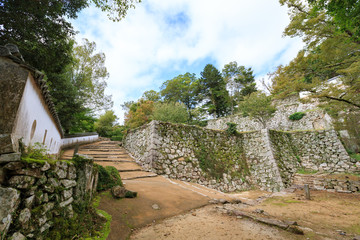 備中松山城 石垣・土塀 -天守が残る日本で唯一の山城-