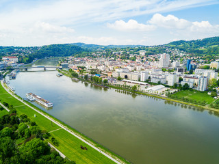 Fototapeta na wymiar Linz aerial panoramic view