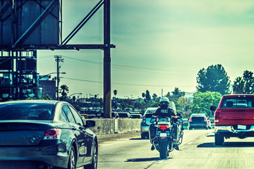 Naklejka premium Policjant na motocyklu w Los Angeles