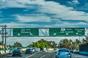 Obraz premium Traffic in 101 freeway