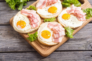 Sandwich with eggs and bacon