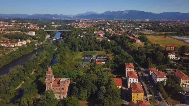crespi d'adda vista aerea con drone