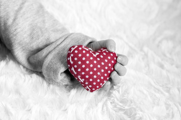 baby Hand mit Herz colorkey