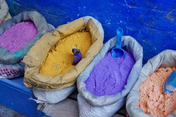 モロッコ　顔料