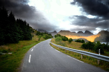 Fototapeta premium Road at Lofoten