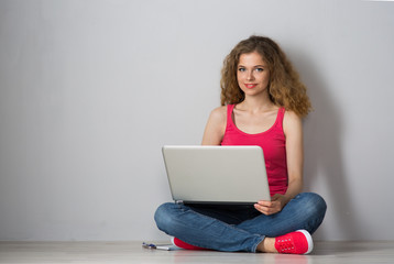 Fototapeta premium woman student with laptop