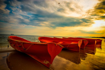 Łodzie na plaży © Rafa