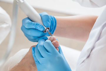 Pielęgnacja stóp. Podologia 