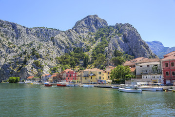 Fototapeta na wymiar Town Omis in Croatia.