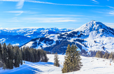 Fototapeta na wymiar On the slopes of the ski resort Brixen im Thalef. Tyrol, Austria