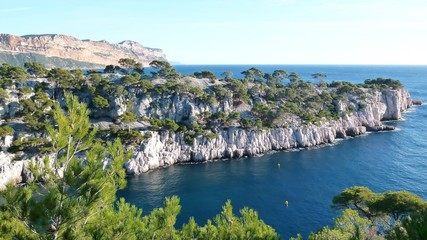 Calanques de Marseille, vue sur la pointe de la Cacau et le Cap Canaille (France)