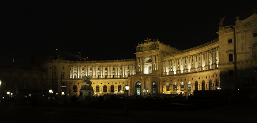 Fototapeta na wymiar Vienna at night