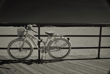 Fototapeta na wymiar beach bike